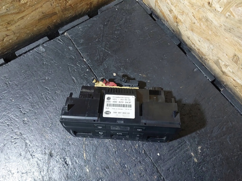 фото №6, Панель кондиціонера обдув audi a6 c5 4b 4b0820043f