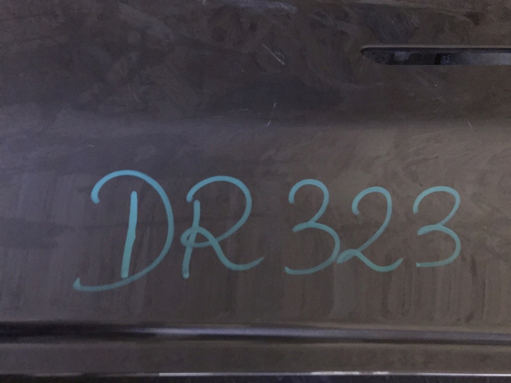 Tesla 3 3 17- дверь правое  задняя задняя в Украине