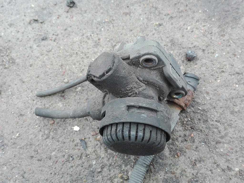 фото №1, Клапан тормоза ручного mercedes actros mp4 wabco