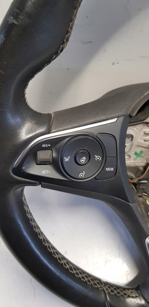 фото №3, Воздуховод кнопка opel insignia b