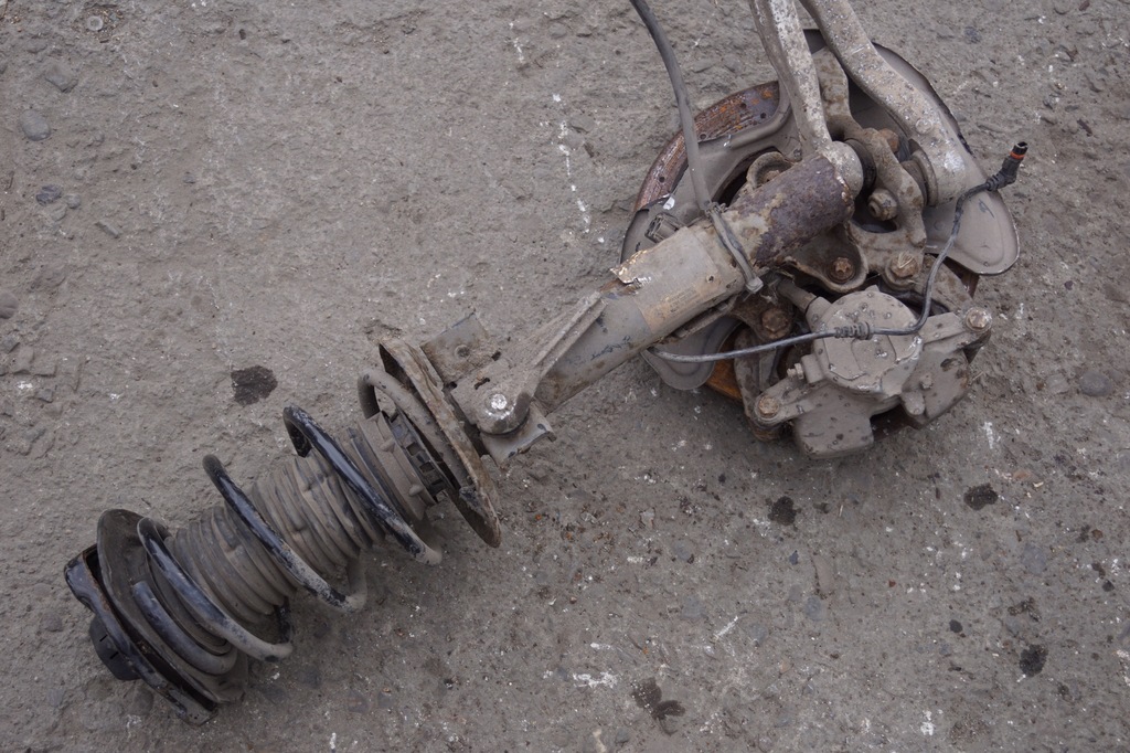 фото №7, Поворотный кулак левый перед mercedes w204