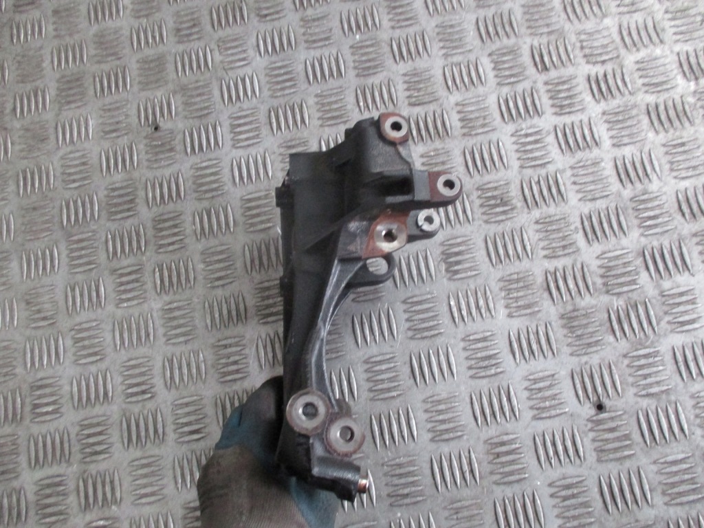 Основание генератора citroen c5 1.8 b рестайлинг  04-08 в Украине