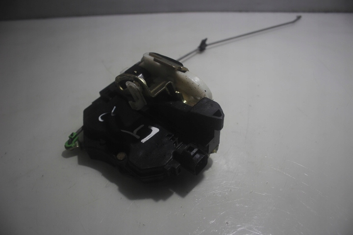 фото №1, Замок левый задняя дверь mitsubishi outlander i