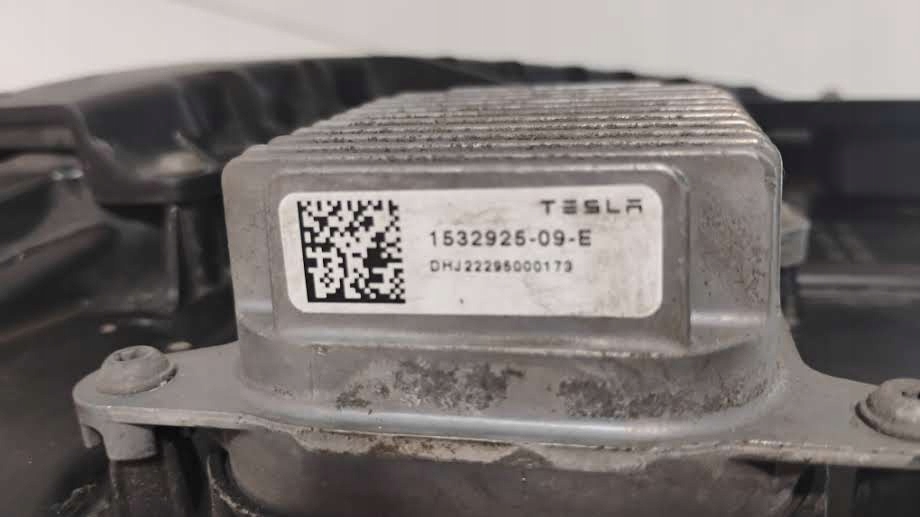 Фара ліва перед tesla 3 рестайлінг  y оригінальний номер гарний стан full led 1514952-00-d Зі Шроту