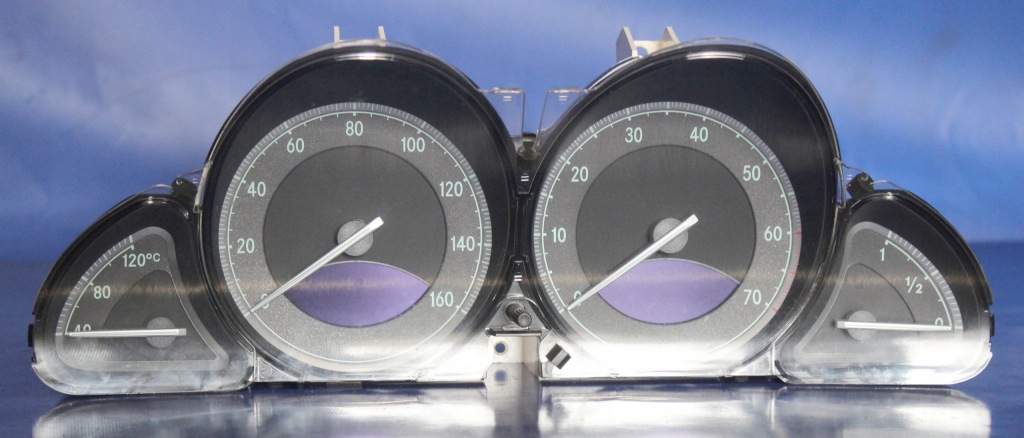 Купить Счетчик приборная панель mercedes sl r230 a2305404311