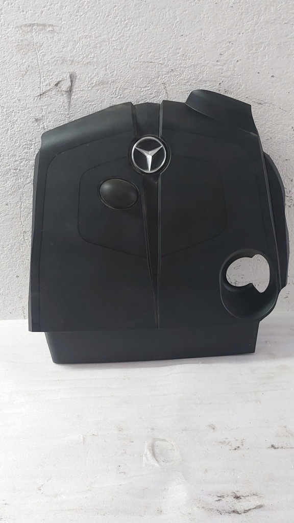 фото №1, Mercedes a klasa w176 2.2 крышка двигателя