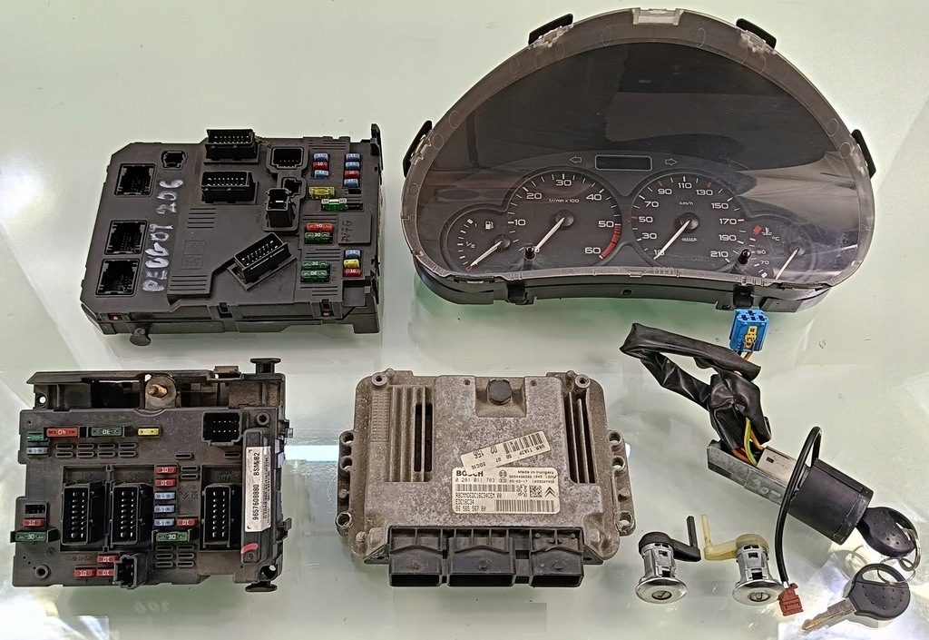 фото №1, Peugeot 206 05 r 1.4 hdi набор стартовый бортовой компьютер блок управления