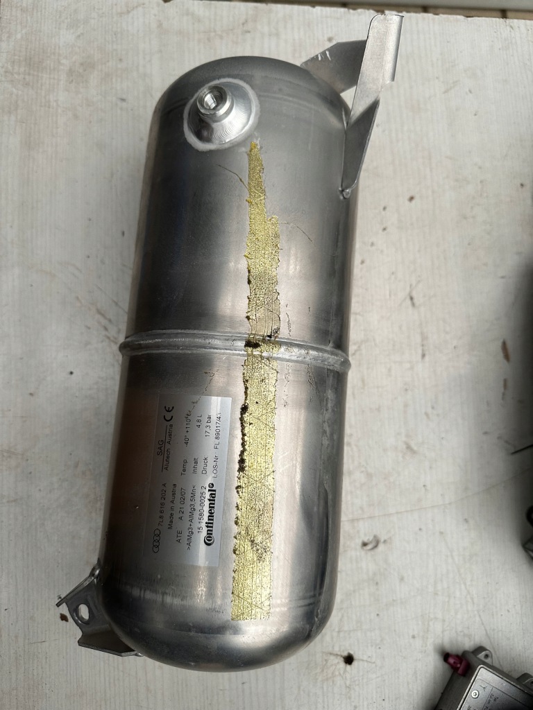 фото №1, Audi q7 4l бак давления 7l8616202a