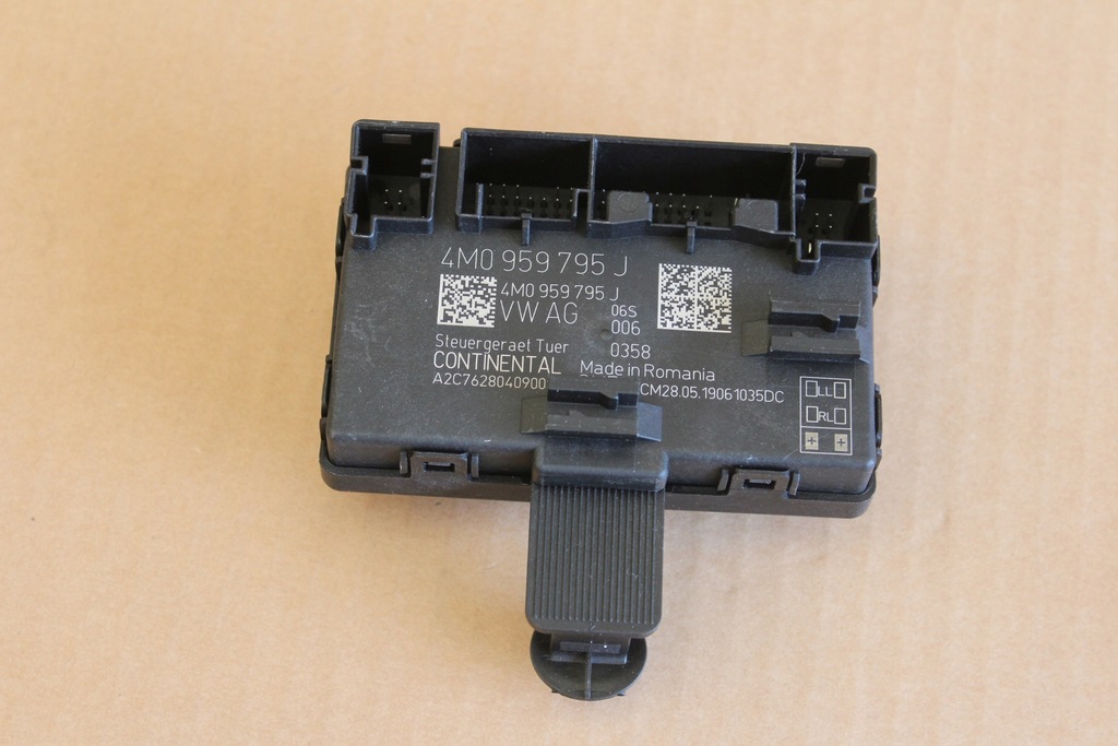 фото №1, Модуль двері задня audi e-tron 55 4m0959795j