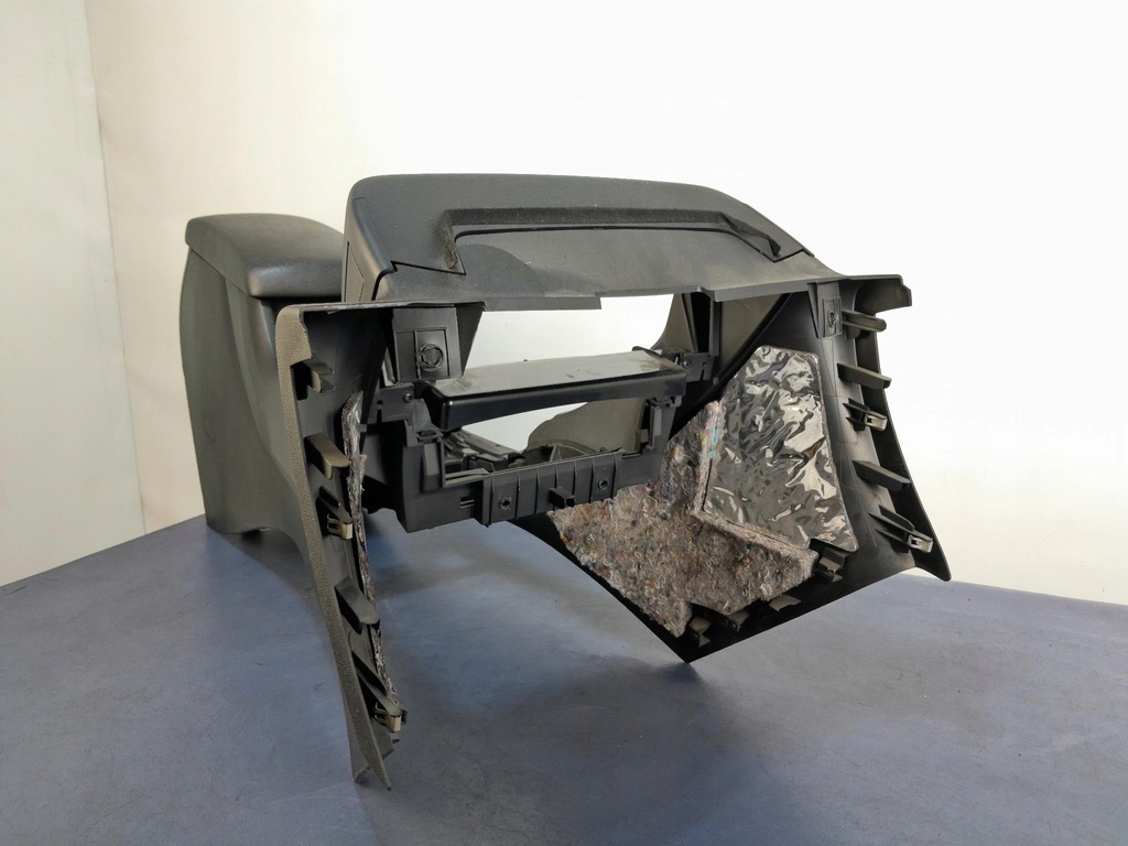 фото №12, Citroen c5 iii sedan подлокотник туннель средний