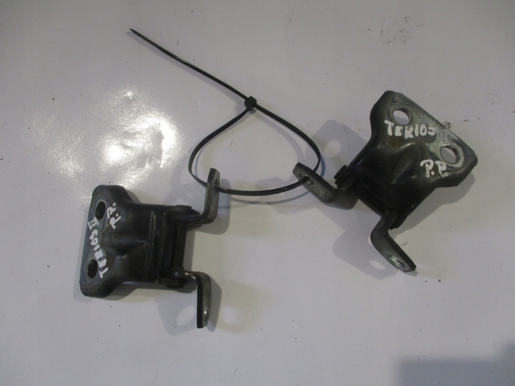 фото №1, Петля петли дверь перед правый комплект daihatsu terios ii 06- x07