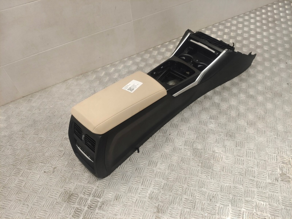 фото №8, Bmw g42 обивка сиденья заднее сиденье обшивки туннель кожа