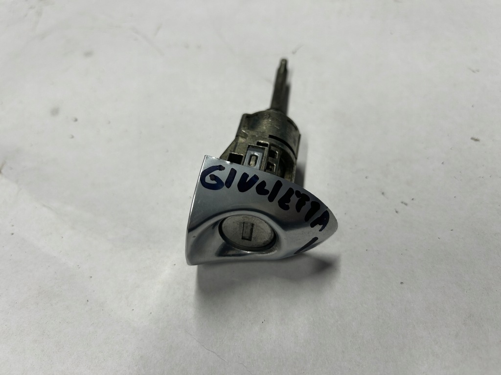 фото №1, Alfa romeo giulietta вкладка замка левый перед