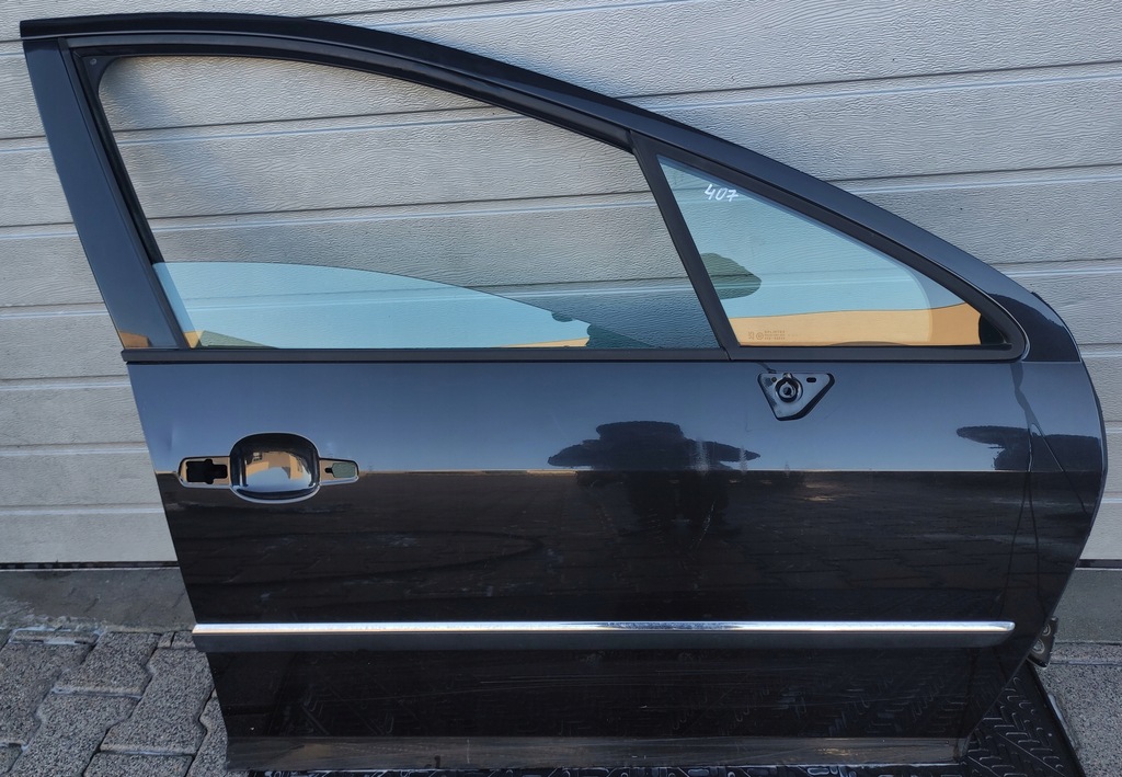 фото №1, Peugeot 407 дверь правый перед