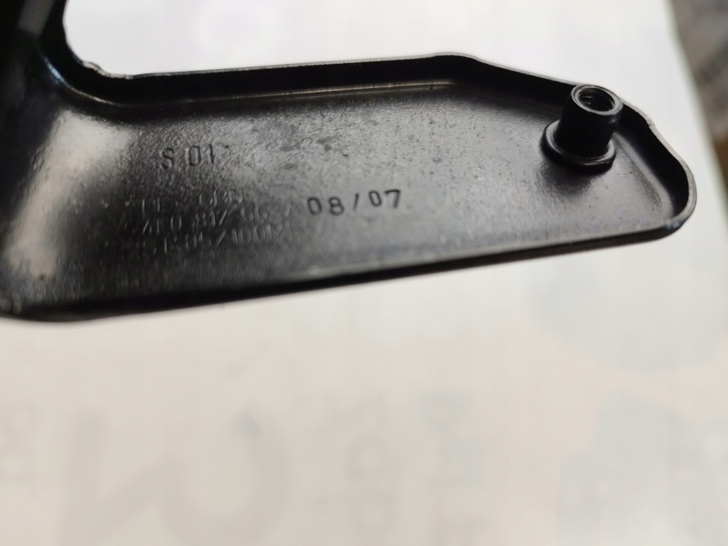 фото №8, Audi q7 4l 07r кронштейн обшивка багажника левая 4l0817663a