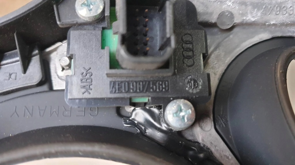 фото №4, Audi a8 d3 рамка спідометра drewno