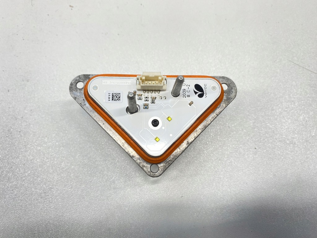 фото №1, Преобразователь модуль лампы led правый jeż renault master 4 iv 2019-