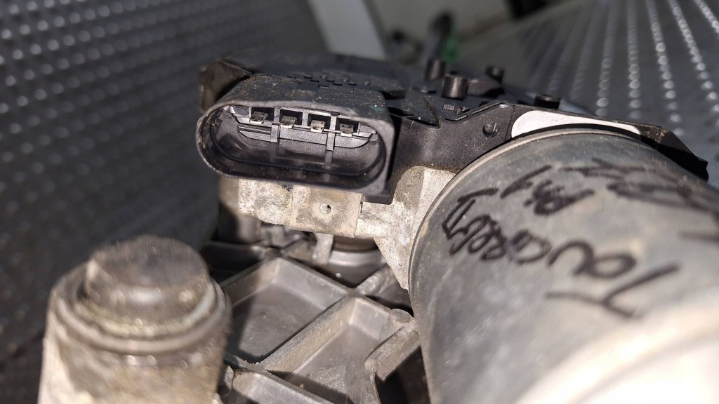 Механизм дворник перед 7p0955023 7p0955119 vw touareg ii 7p cayenne ii с Разборки