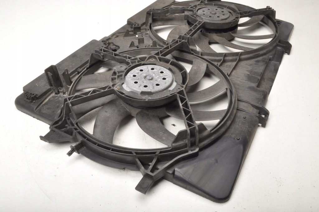 Audi a4 b8 a5 a6 c7 q5 3.0 tdi вентилятор радіатора 8k0121003m автоматична коробка передач Недорого