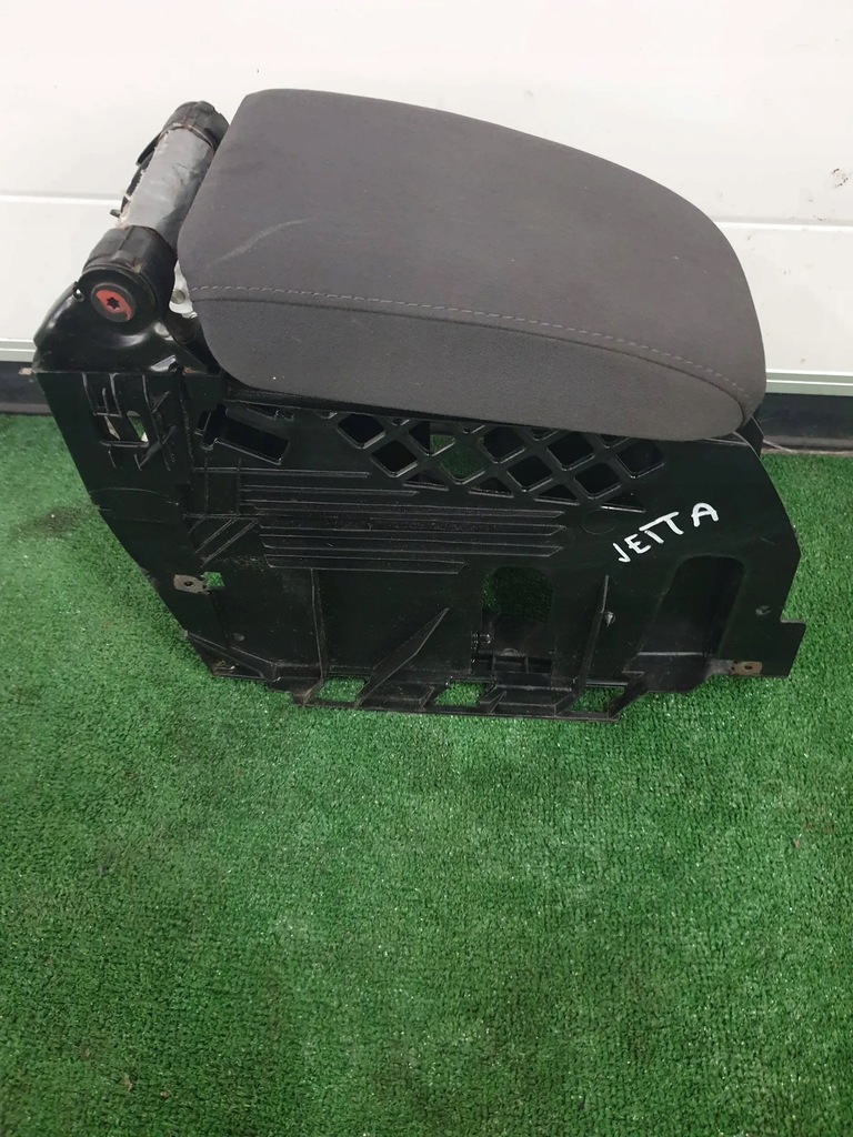 фото №5, Подлокотник vw jetta golf v 1k5864251b