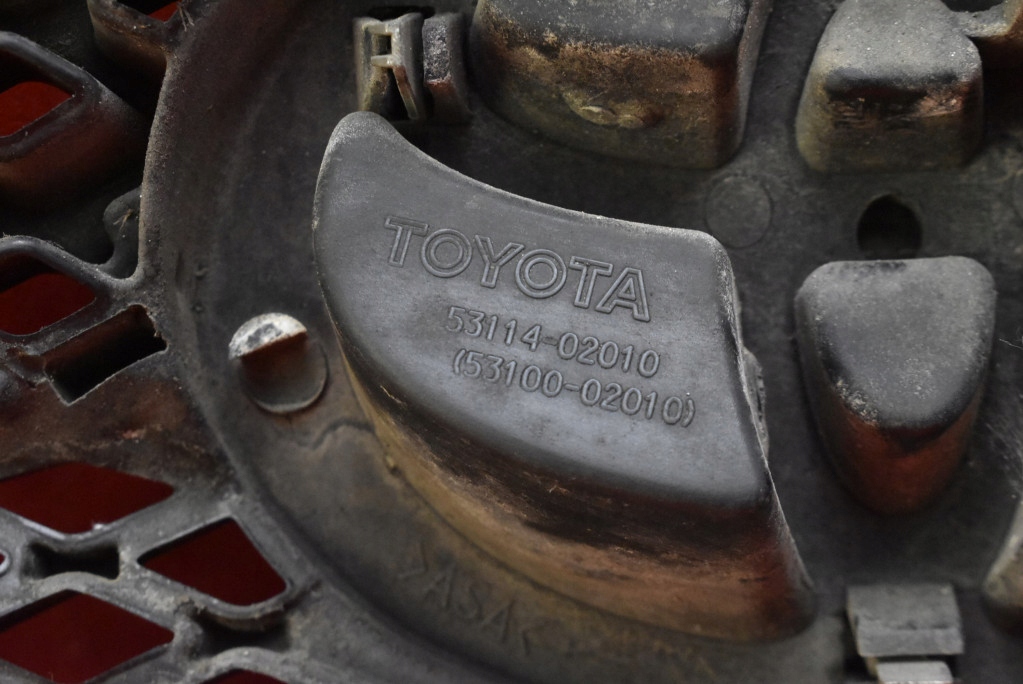 фото №9, Решётка радиатора решётка радиатора czarna 53114-02010 toyota corolla e12 00-08