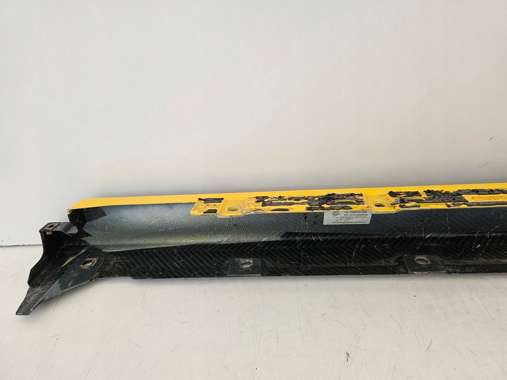 фото №11, Ferrari sf90 stradale f173 карбон молдинг порог правая