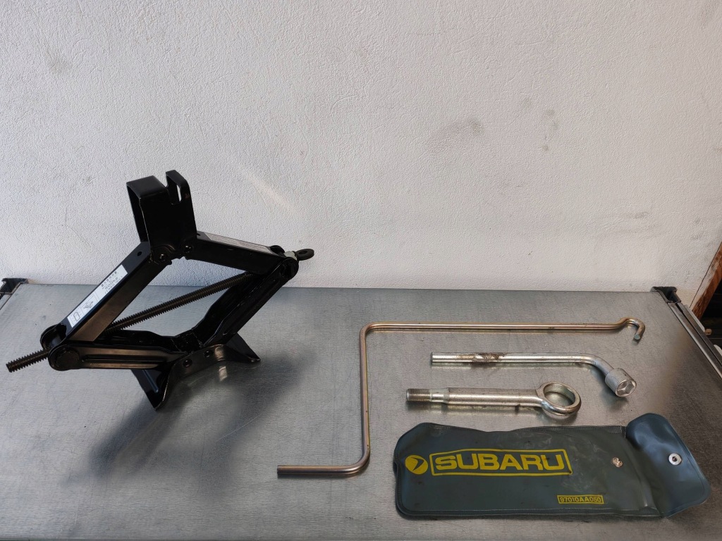 фото №1, Subaru xv impreza outback legacy домкрат подъемник комплект