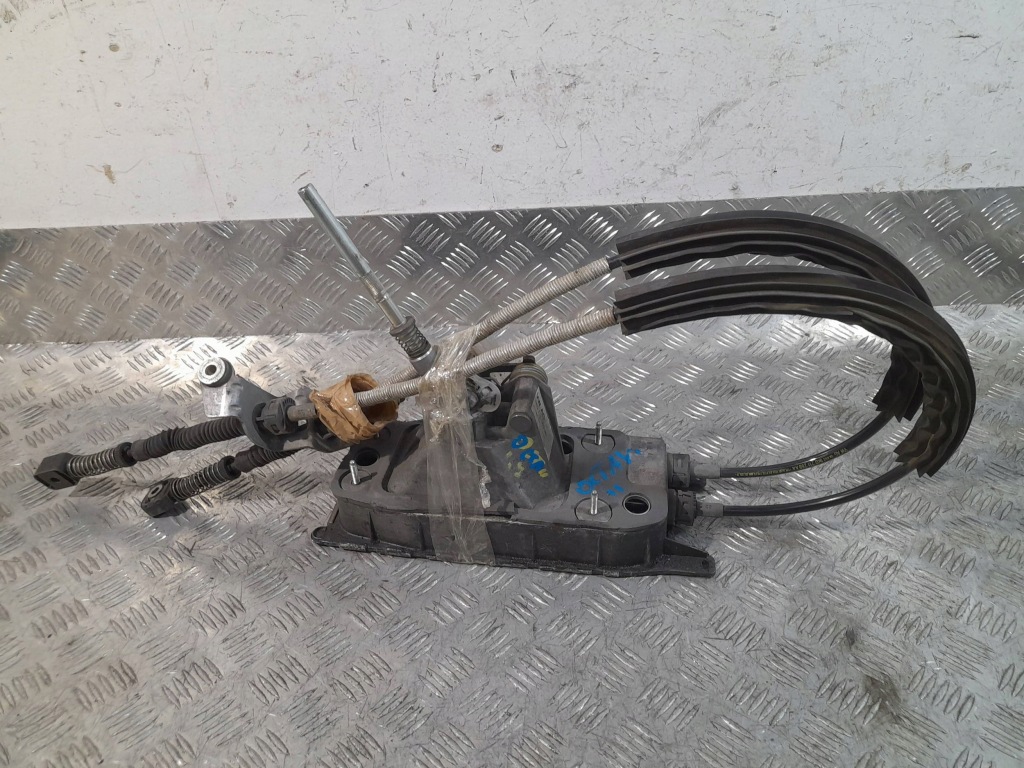 фото №1, Домкрат троси перемикання передач 6b 1k0711049bh octavia ii