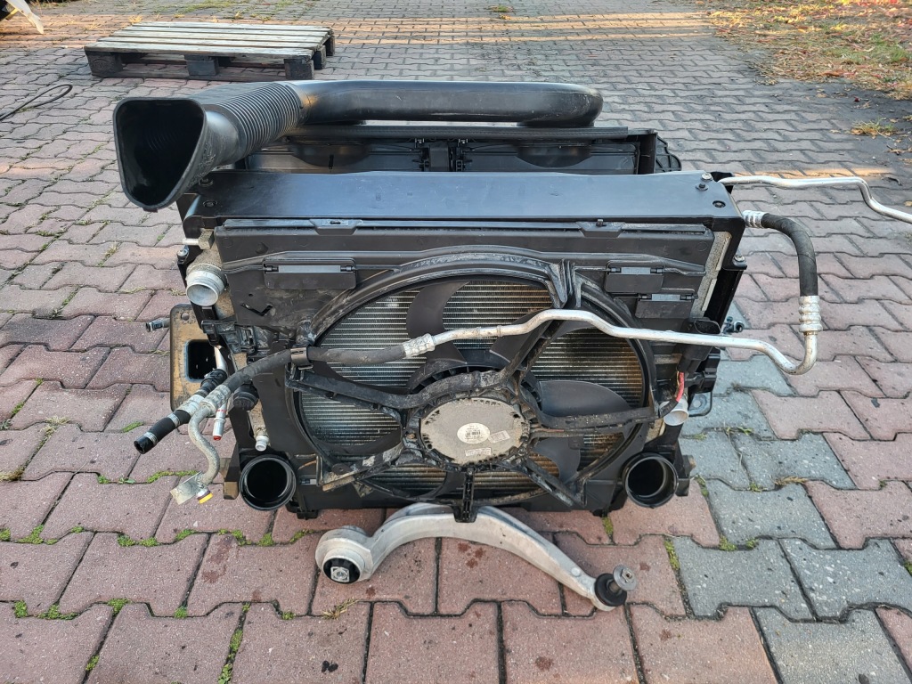 Ремень передний балка усилитель радиатор интеркулер bmw x5 e70 3.0d рестайлинг с Разборки