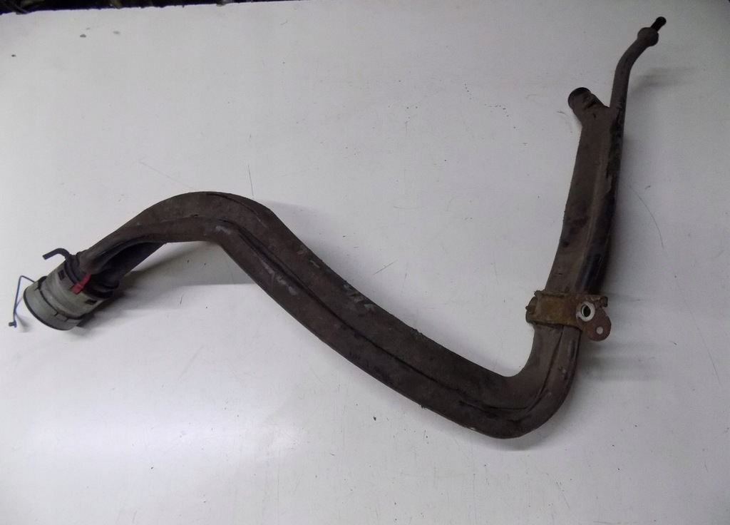 фото №1, Corolla verso ii 2.2 d4d труба заливной топлива