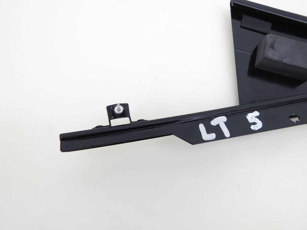 Молдинг накладка трикутник дверей ліве задні задня 31294838 volvo xc60 1 Ціна