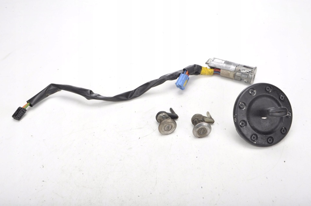 Купити Peugeot 206 вкладка замка+ замок запалювання+ ключ комплект