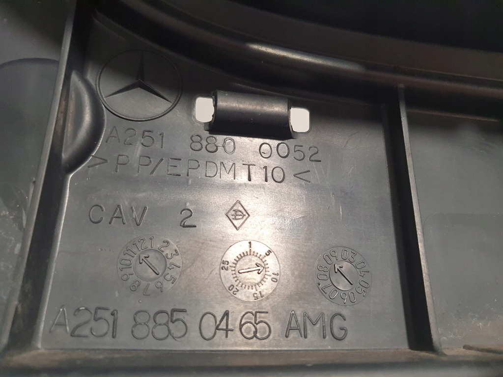 фото №10, Mercedes w251 r-klasa pas кронштейн бампера задня