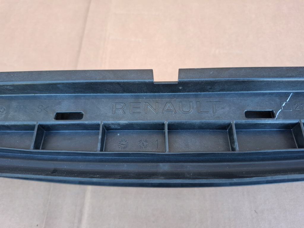 Шторка жалюзи воздуха renault megane v e-tech e tech 214213402r с Разборки