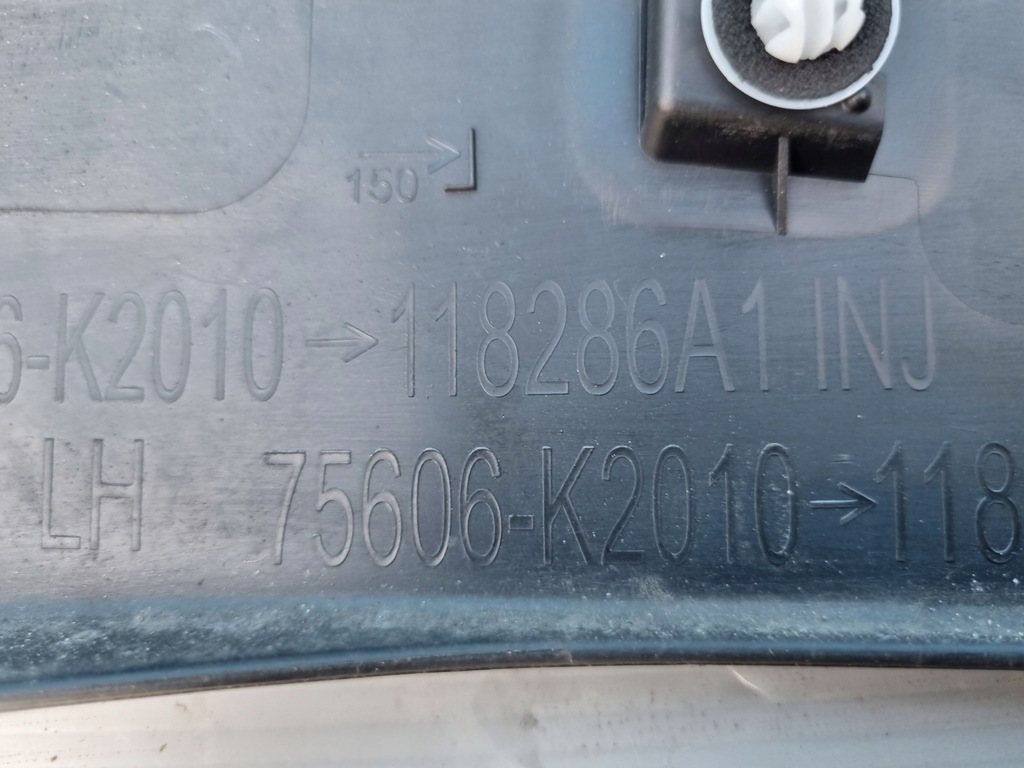 фото №5, Yaris cross 21- молдинг na крыло задняя l+p