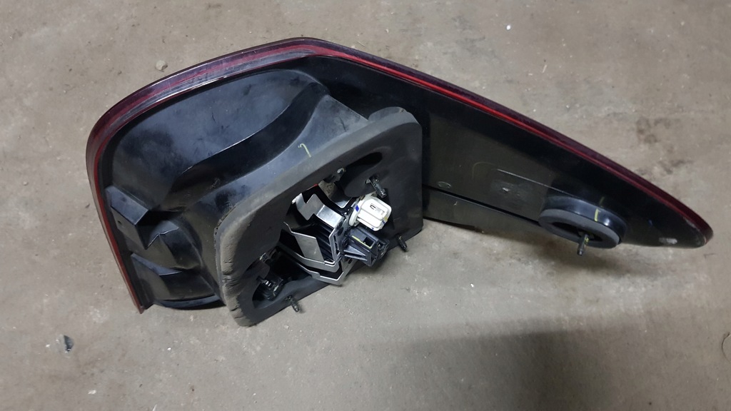 фото №1, Mercedes 251 r klasa лампа левая задняя 2518201564 оригинал