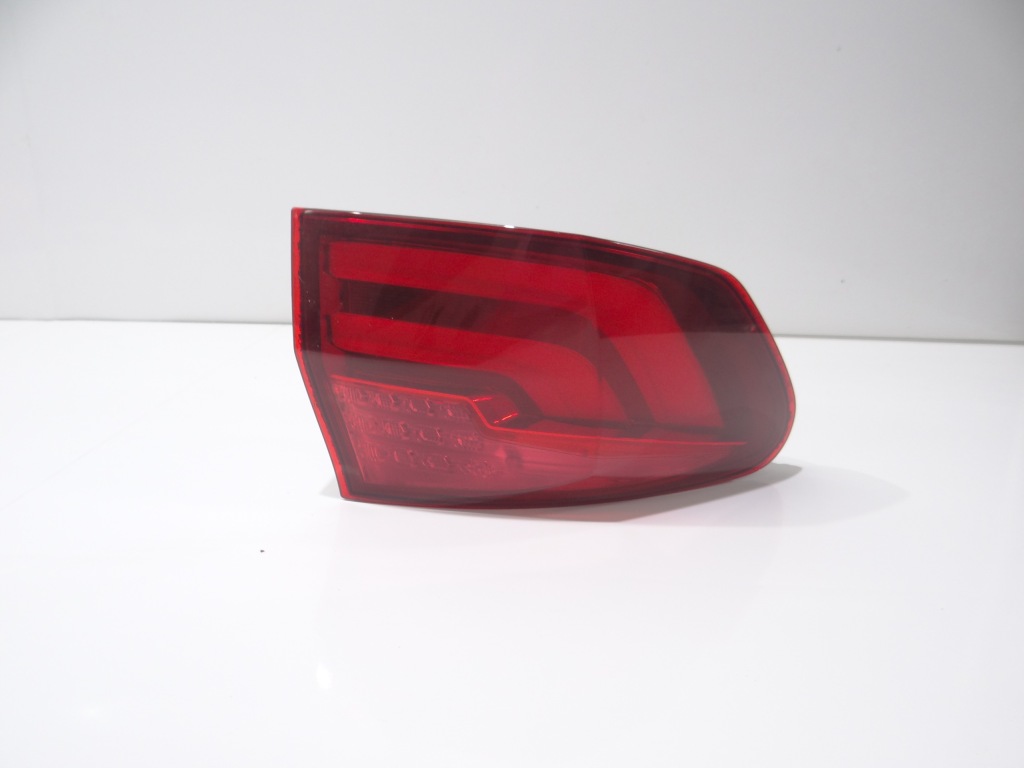 фото №1, Лампа левый задняя w крыло bmw f11 оригинальный номер led 7203233