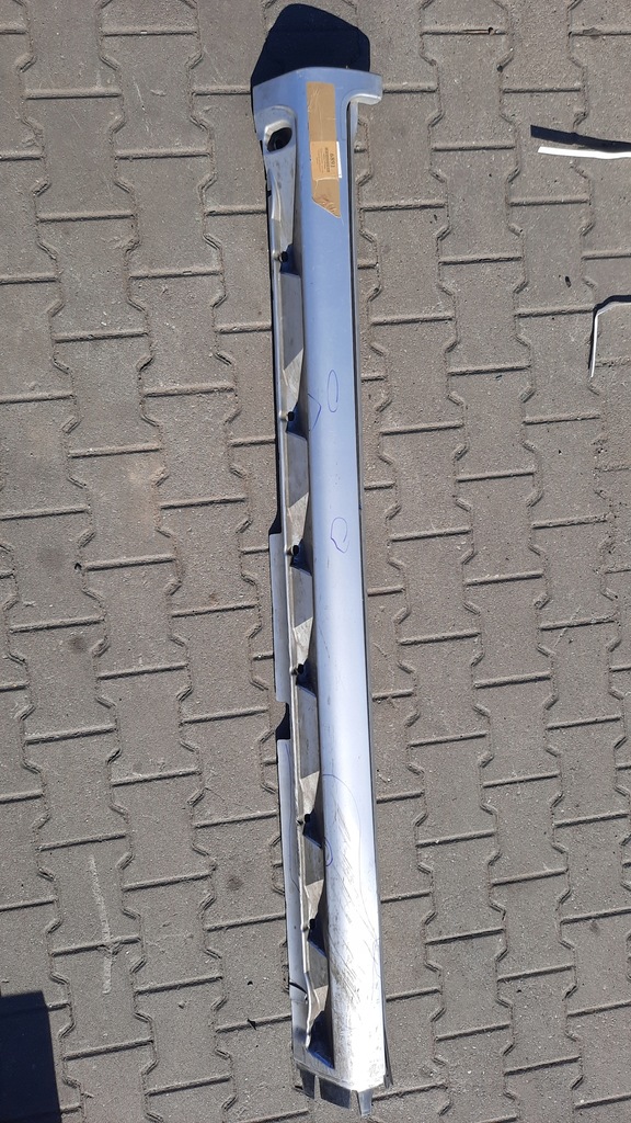 фото №1, Молдинг порог правая 30744340 volvo v70 ii lift