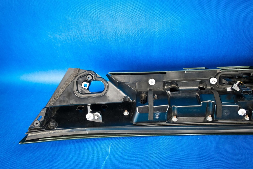 фото №11, Спойлер крышки задняя audi a7 s7 4g8 4g8827086m 4g8827948f