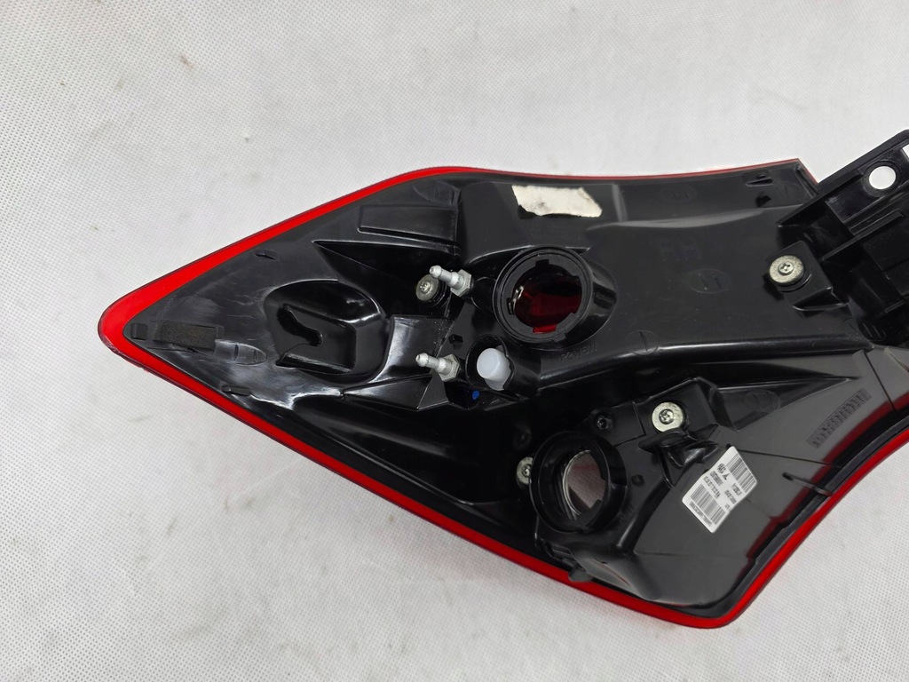 фото №6, Hyundai i20 ii 2 2017+ лампа задня задня права демонтаж 92402c8000