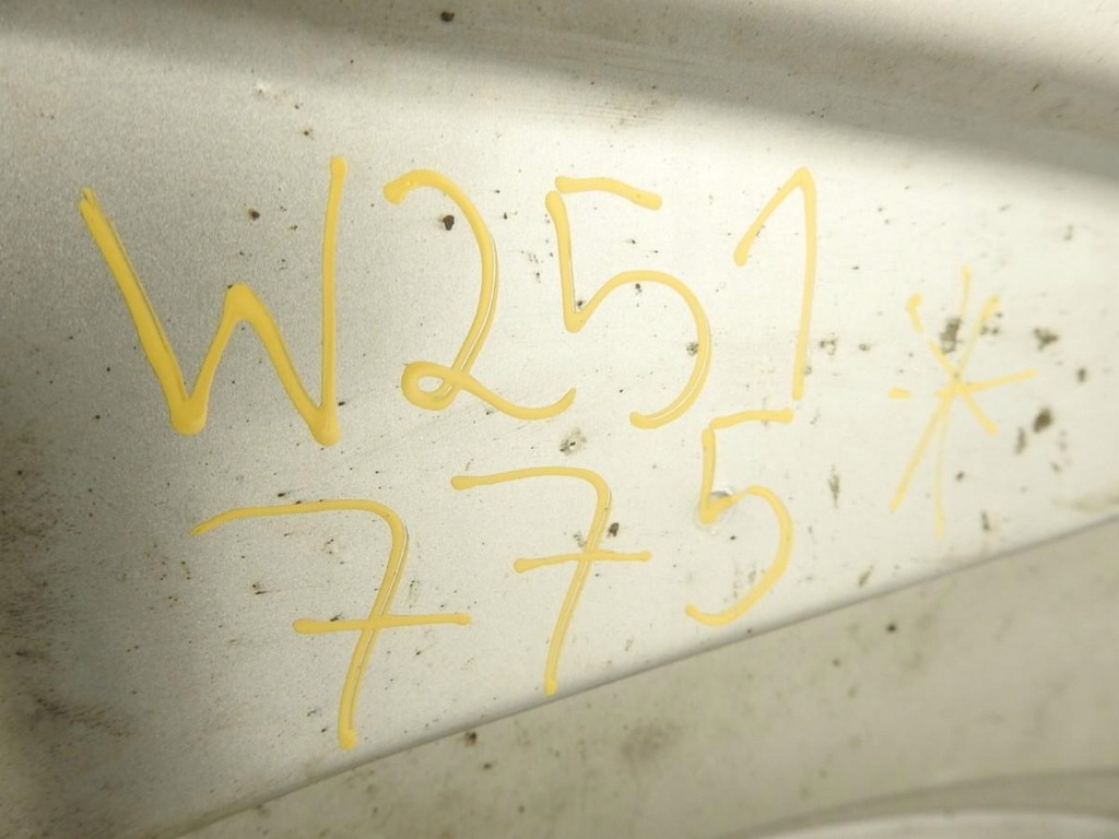 фото №2, Капот 775 mercedes r w251