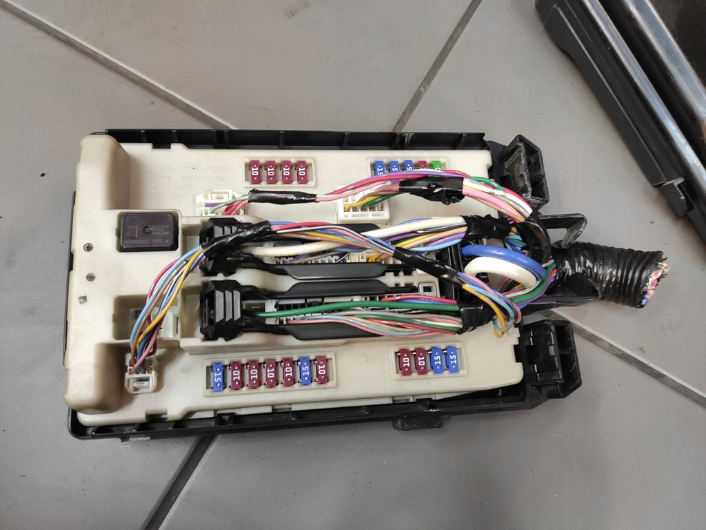 фото №9, Infiniti fx30d 3.0d fx35 qx70 модуль коробка предохранителей bsi 284b71by0a