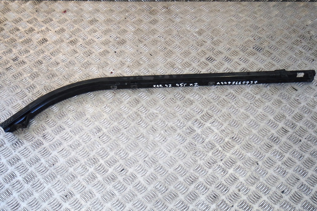 фото №1, Напрямна двері права mercedes w447 a4477660737