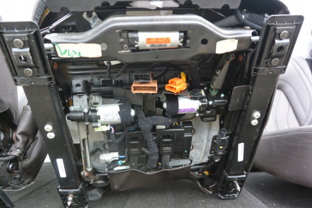 фото №14, Maserati quattroporte vi сиденья заднее сиденье кожа коричневый nappa bowers & wilkins