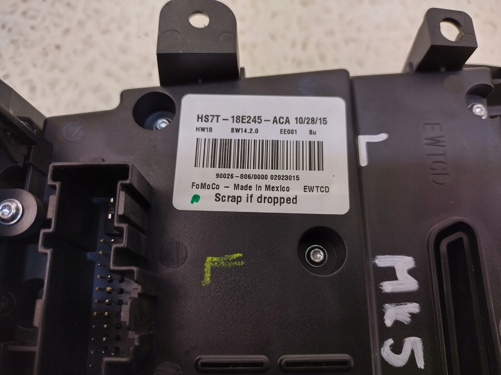 фото №6, Ford mondeo mk5 przed lift 14-18 панель обдув кондиционера рамка радио