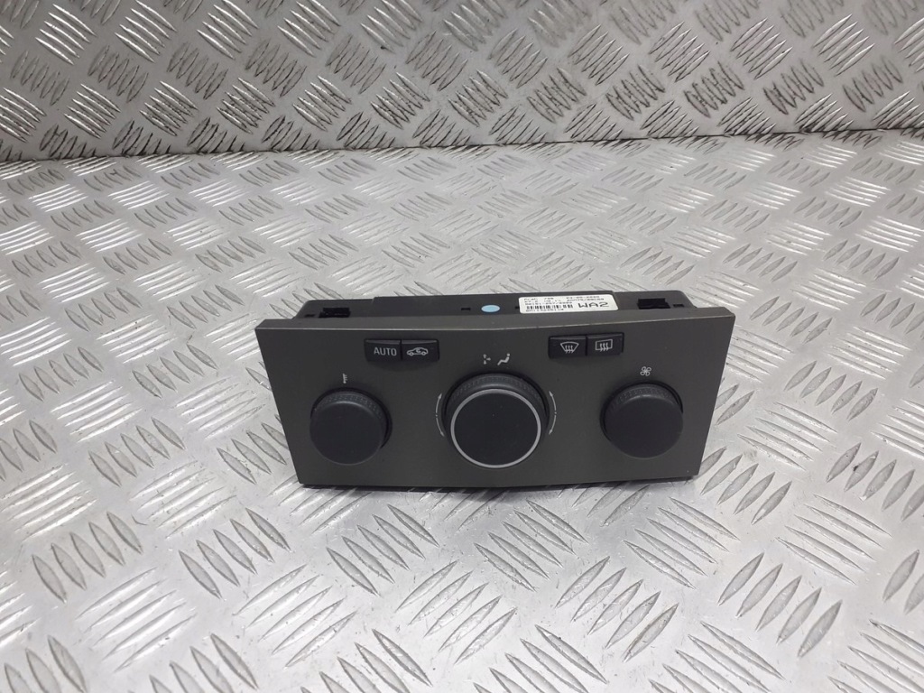 фото №1, Панель обдув кондиционера opel zafira b 1.9 cdti