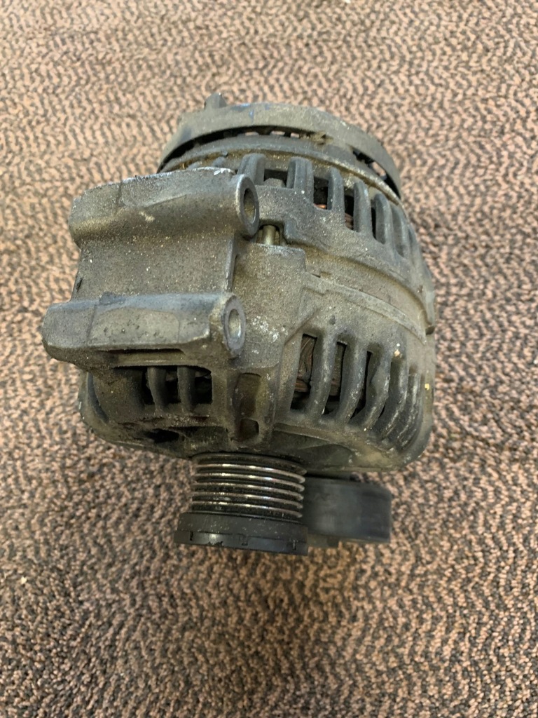 Купити Генератор bmw 3 e46 7521490