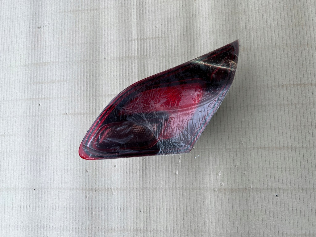 фото №1, Opel astra j iv hb лампа правая задняя задняя тонированная