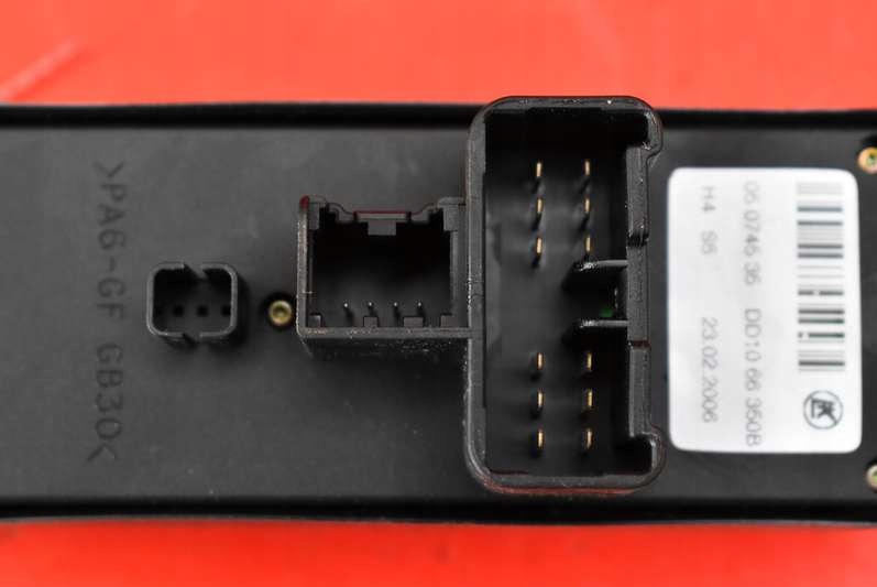 фото №7, Панель управление окон eu dd1066350b mazda 2 dy 06r