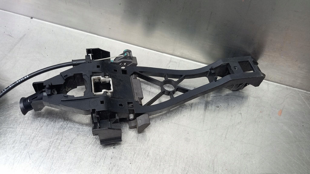 фото №6, Замок двері правий перед 30799302 6 pin volvo v50 s40 ii v70 iii s80 ii xc60